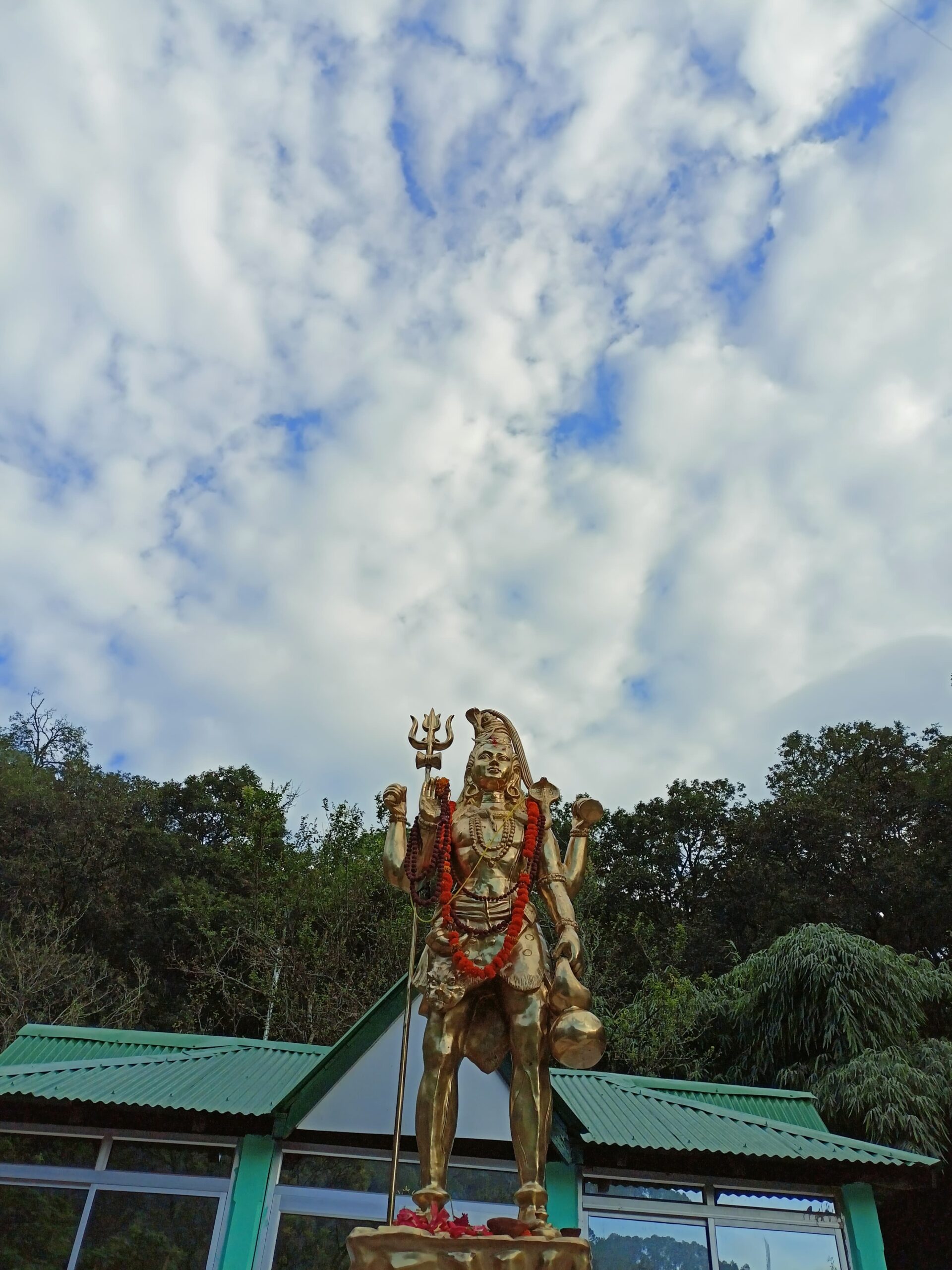 Scenic view of Nal Damyanti Tal, Bhimtal