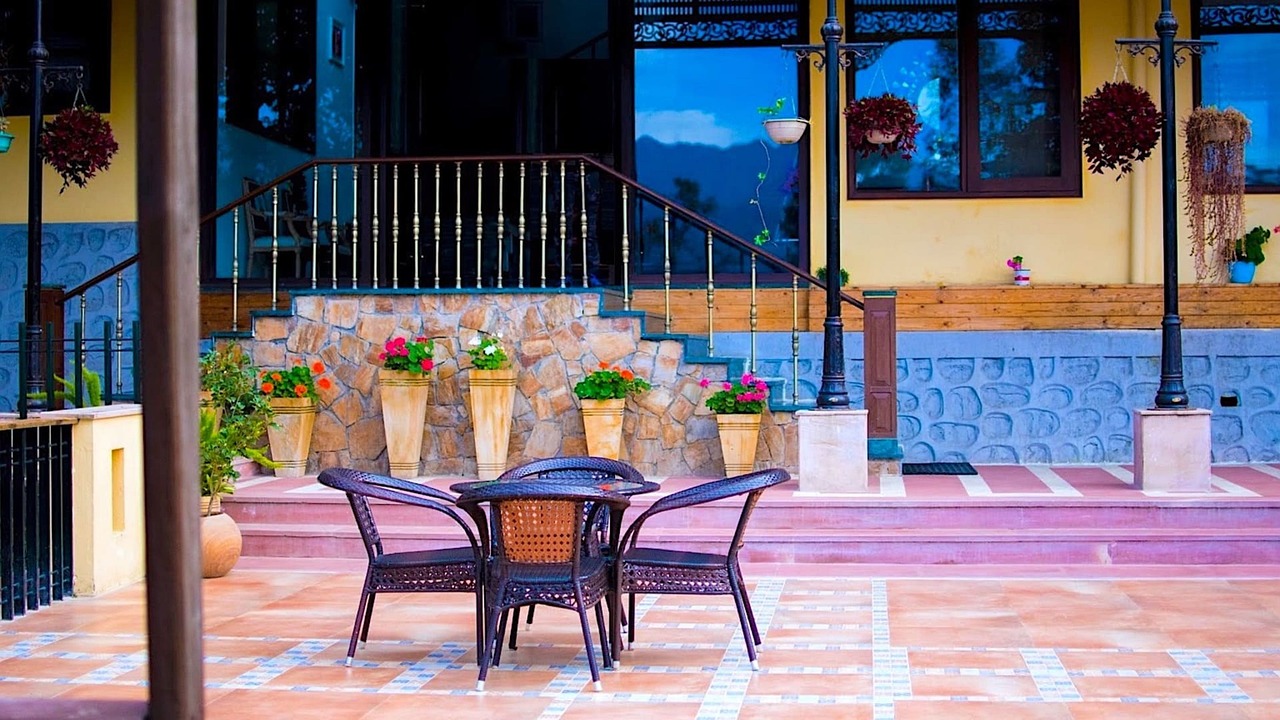 Best Restaurants in Nainital - Dining Guide near Mayadeep Homestay, Bhowali