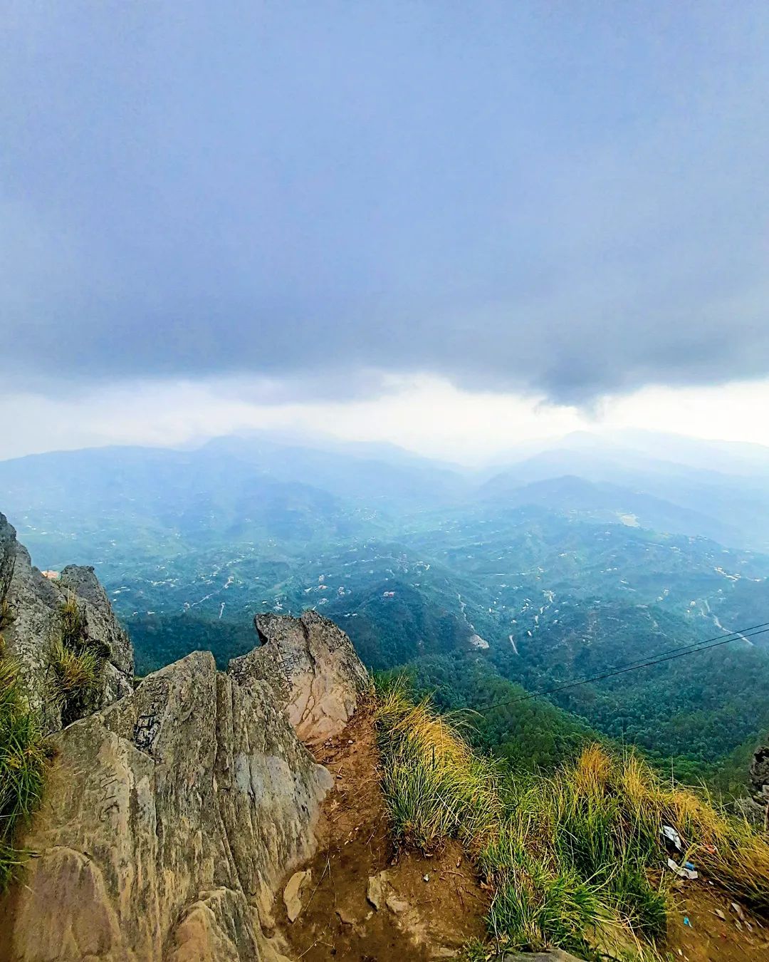 Chauli Ki Jali rock formation with stunning Himalayan views